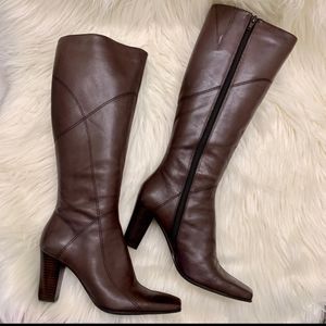 Square toe boots